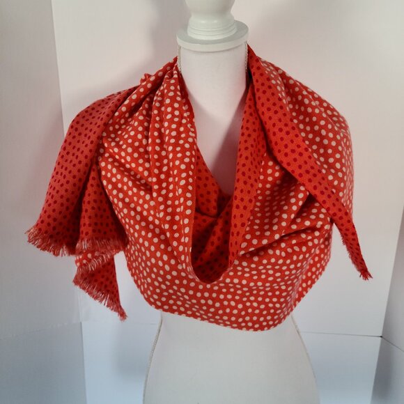 VERA BRADLEY REVERSIBLE SCARF IN CORAL MEADOW 72'' L X 20'' W - Picture 4 of 9